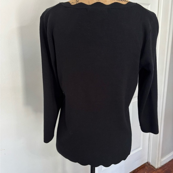 Cable & Gauge Elegant Black Knit scalloped edges - Picture 5 of 6